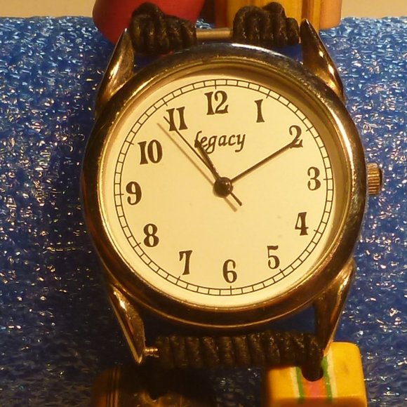 3 Unique and Functioning Watches - Picture 3 of 16